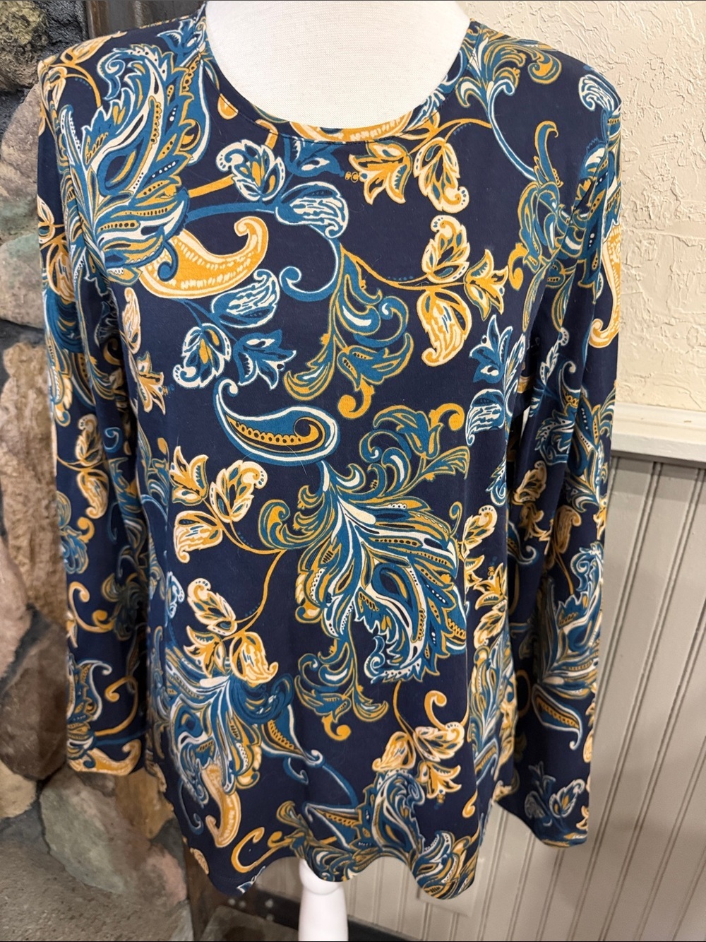 Croft & Barrow Navy, Teal, Yellow Tee
